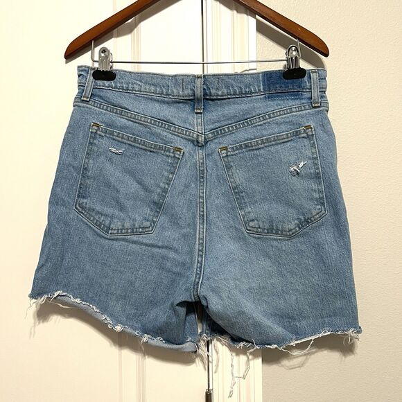 Abercrombie Curve Love Ultra High Rise 90s Straight Mom Denim Shorts 31/12 - Picture 2 of 9